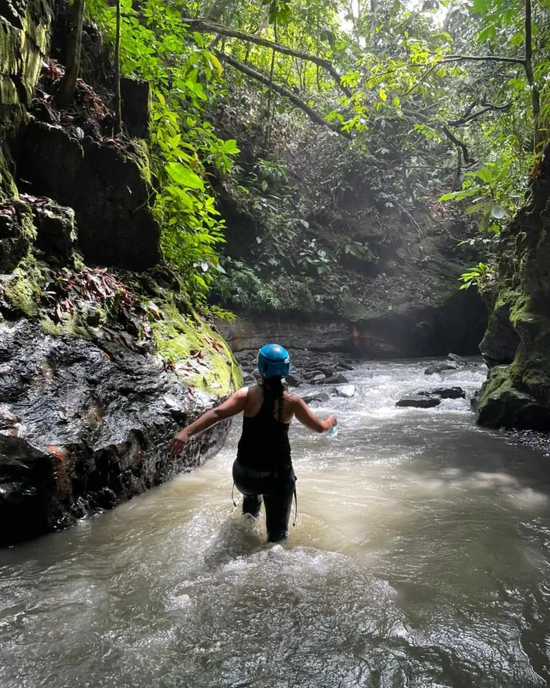 canyoning vergara cundinamarca.jpeg